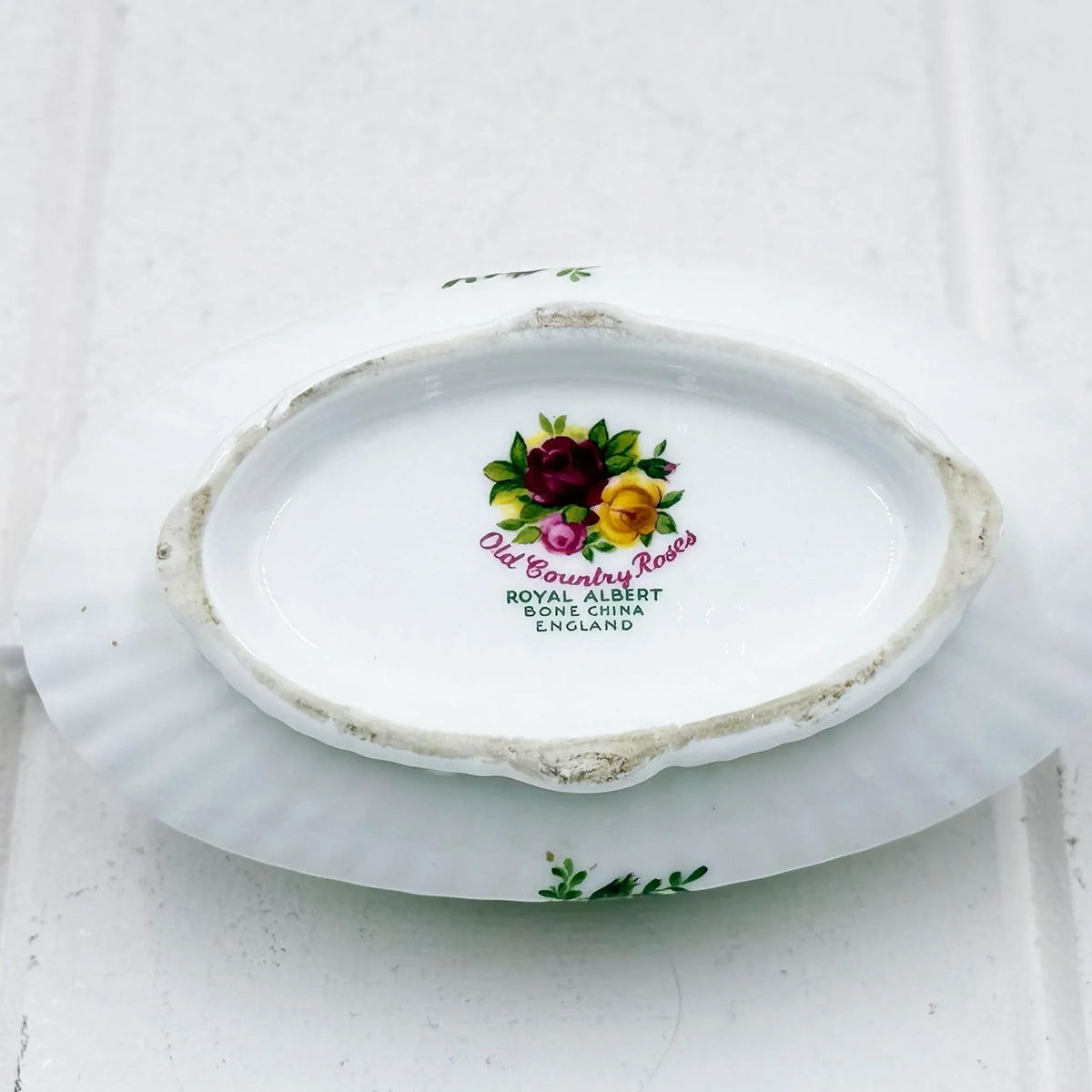 Royal Albert Old Country Roses bone china dish, vintage floral design, England