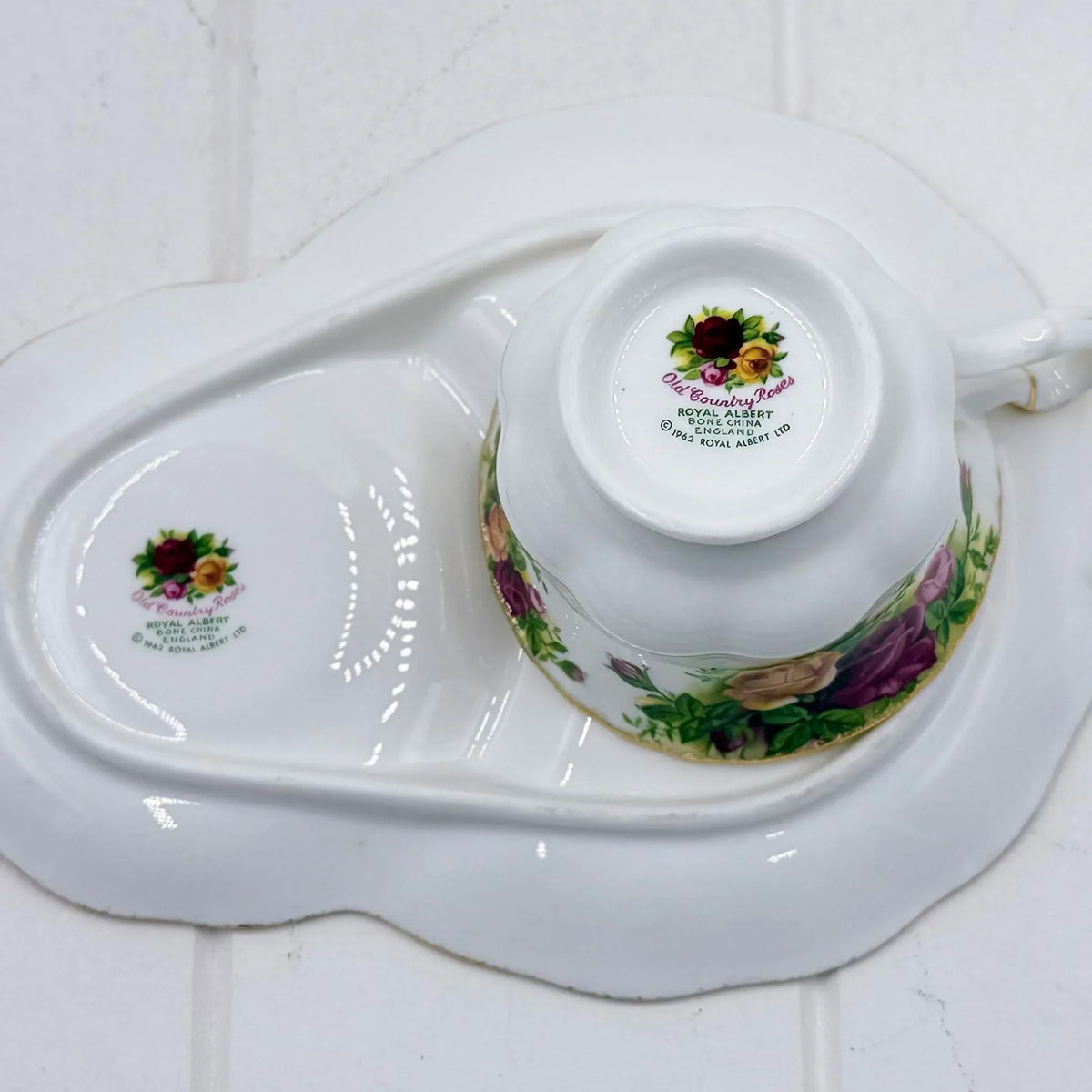 Vintage Royal Albert Old Country Roses teacup & saucer, bone china with floral design, 1962