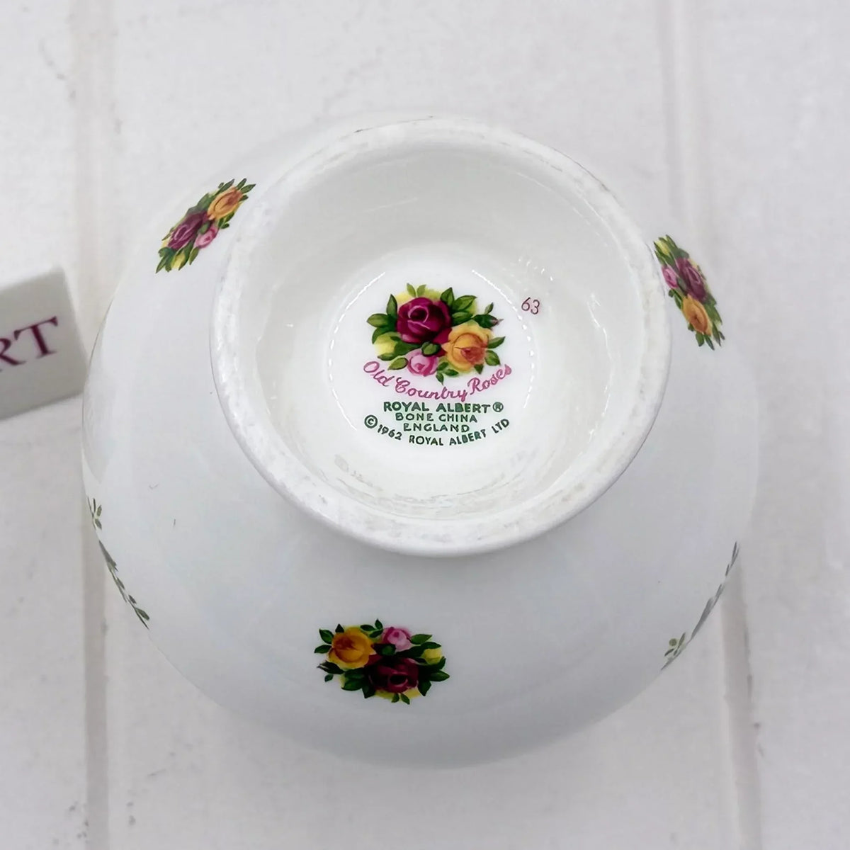 Royal Albert Old Country Roses bone china bowl, vintage floral design, England 1962