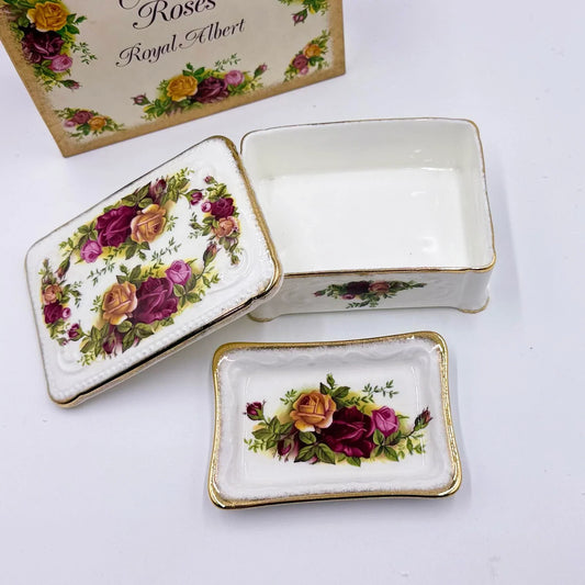 Royal Albert Old Country Roses porcelain trinket box with gold trim and floral design, vintage home decor