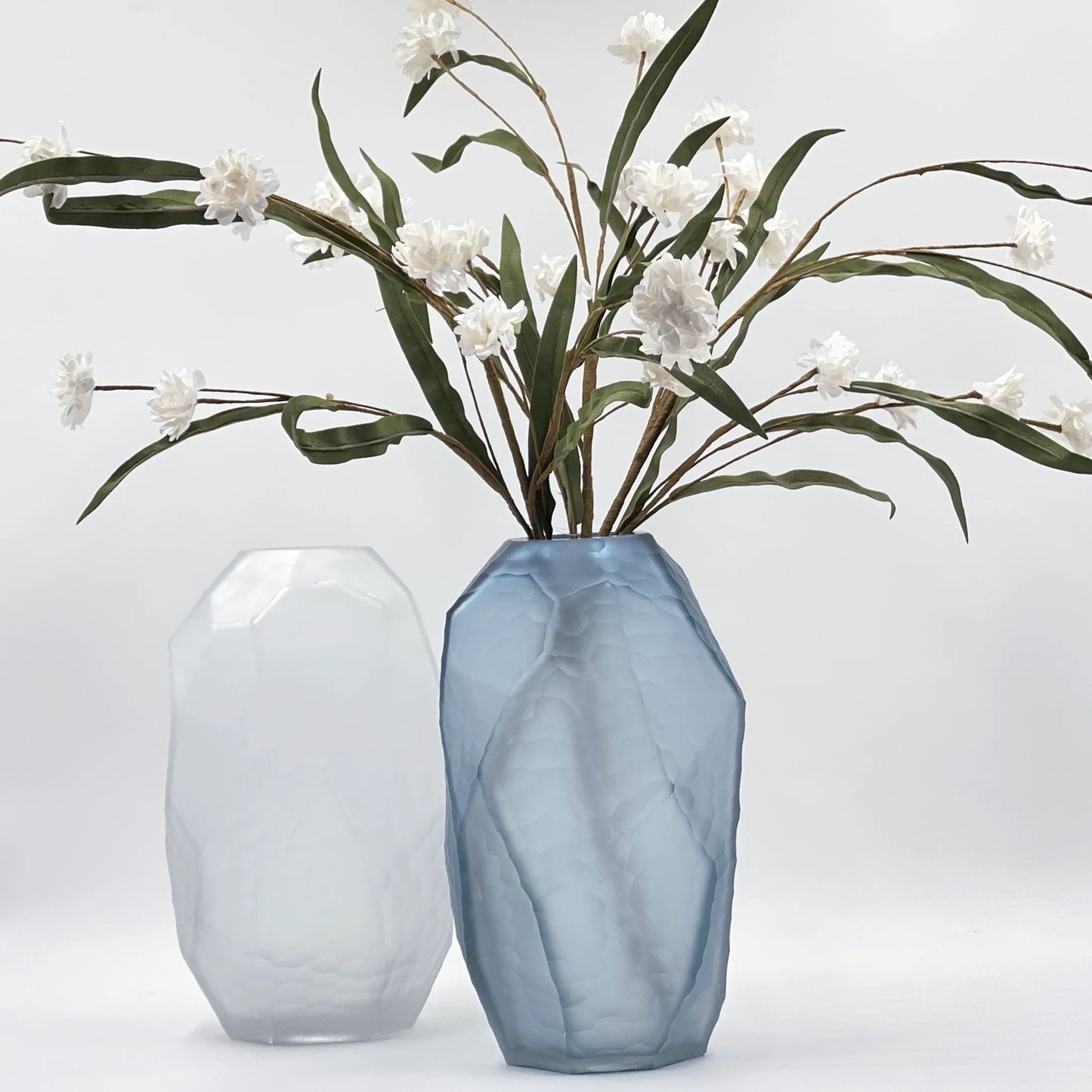 Rufus Vase Frosted White 27cm