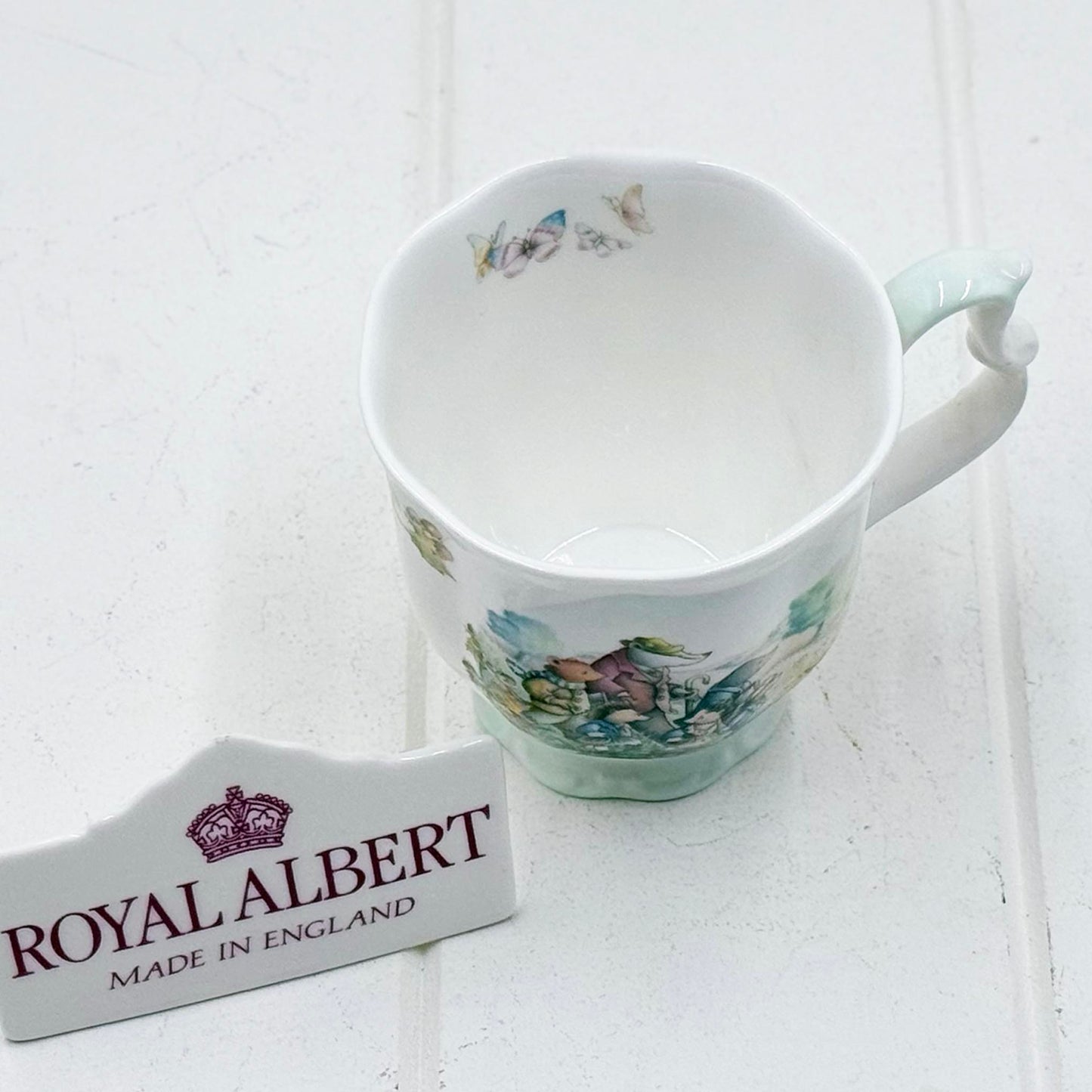 Royal Albert Autumn in the Wild Wood Mug — Wind in the Willows Vintage Bone China, Made in England