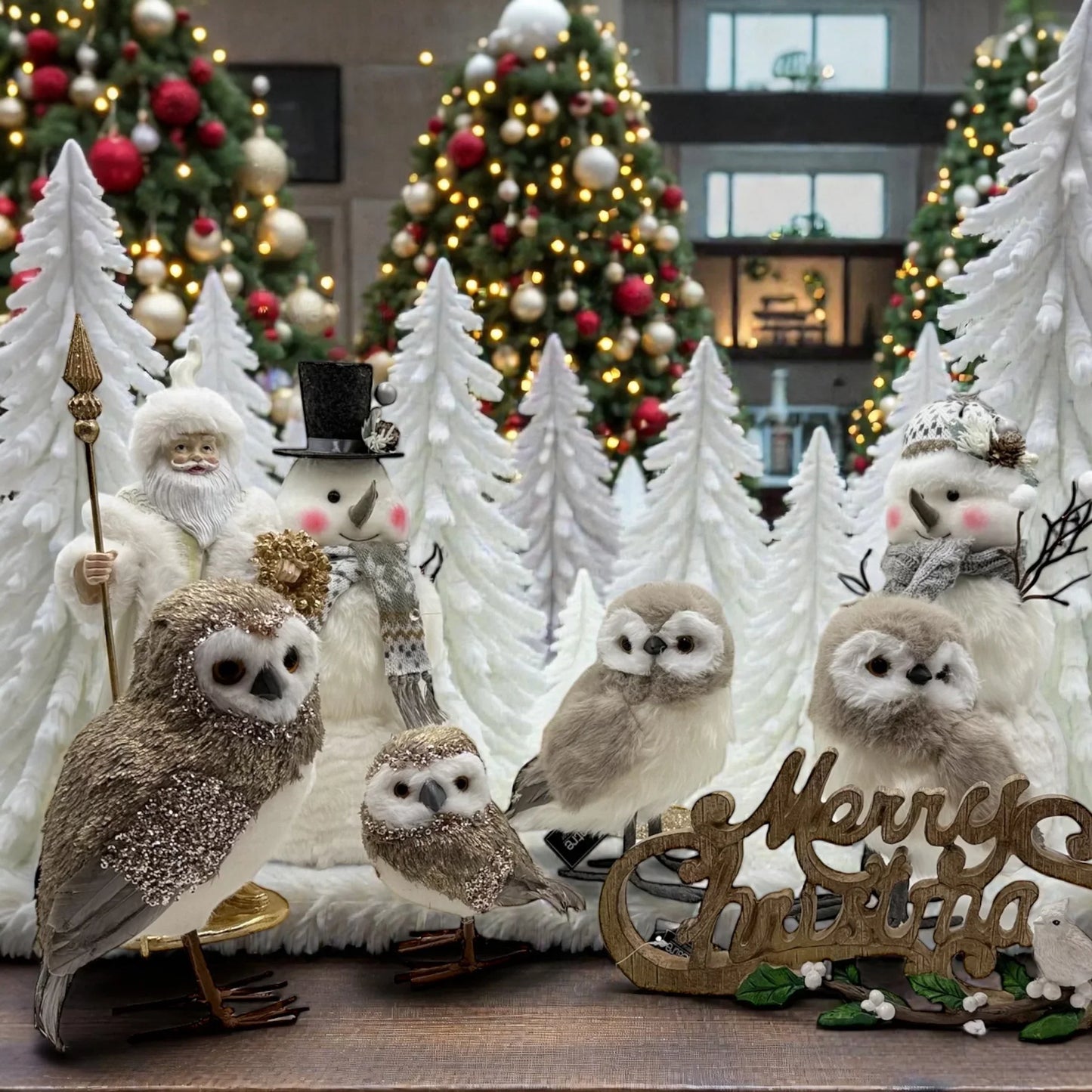 Grey Owl Facing Right - Enchanted Forest Christmas Decoration 14x12x20cm