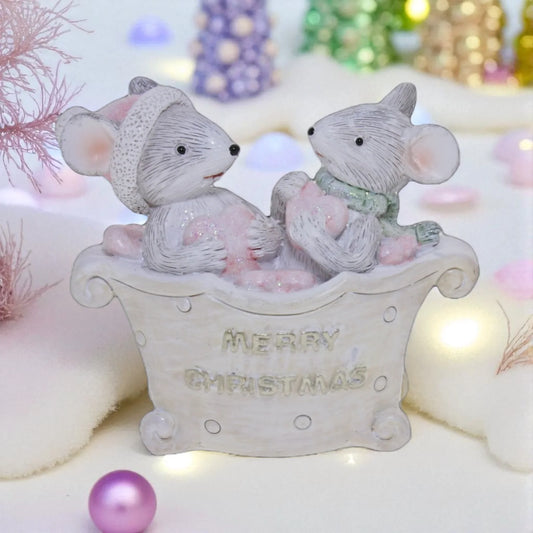 Christmas Bathing Mice in tub