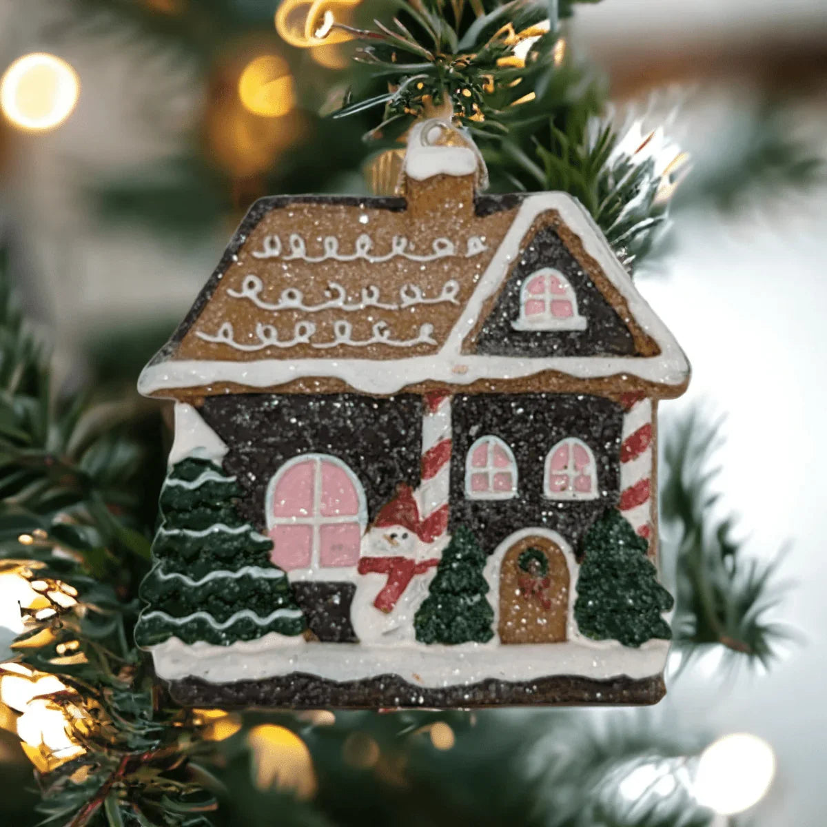 Hanging Gingerbread House - Exquisite Homewares