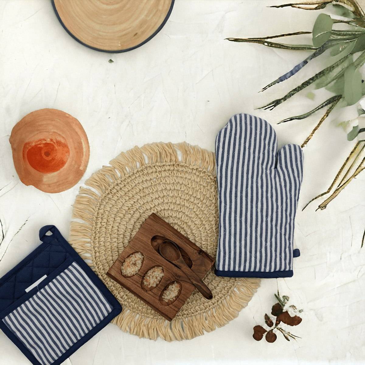 Maison Stripe Navy Oven Mitt - Exquisite Homewares