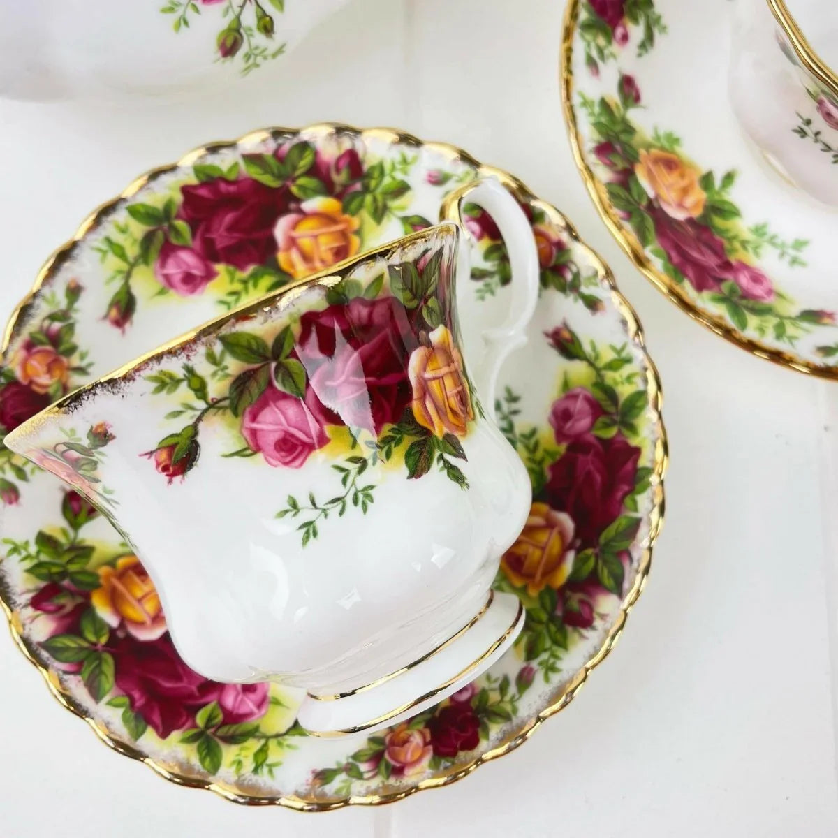 Royal Albert Vintage Old Country Roses Duo - Exquisite Homewares