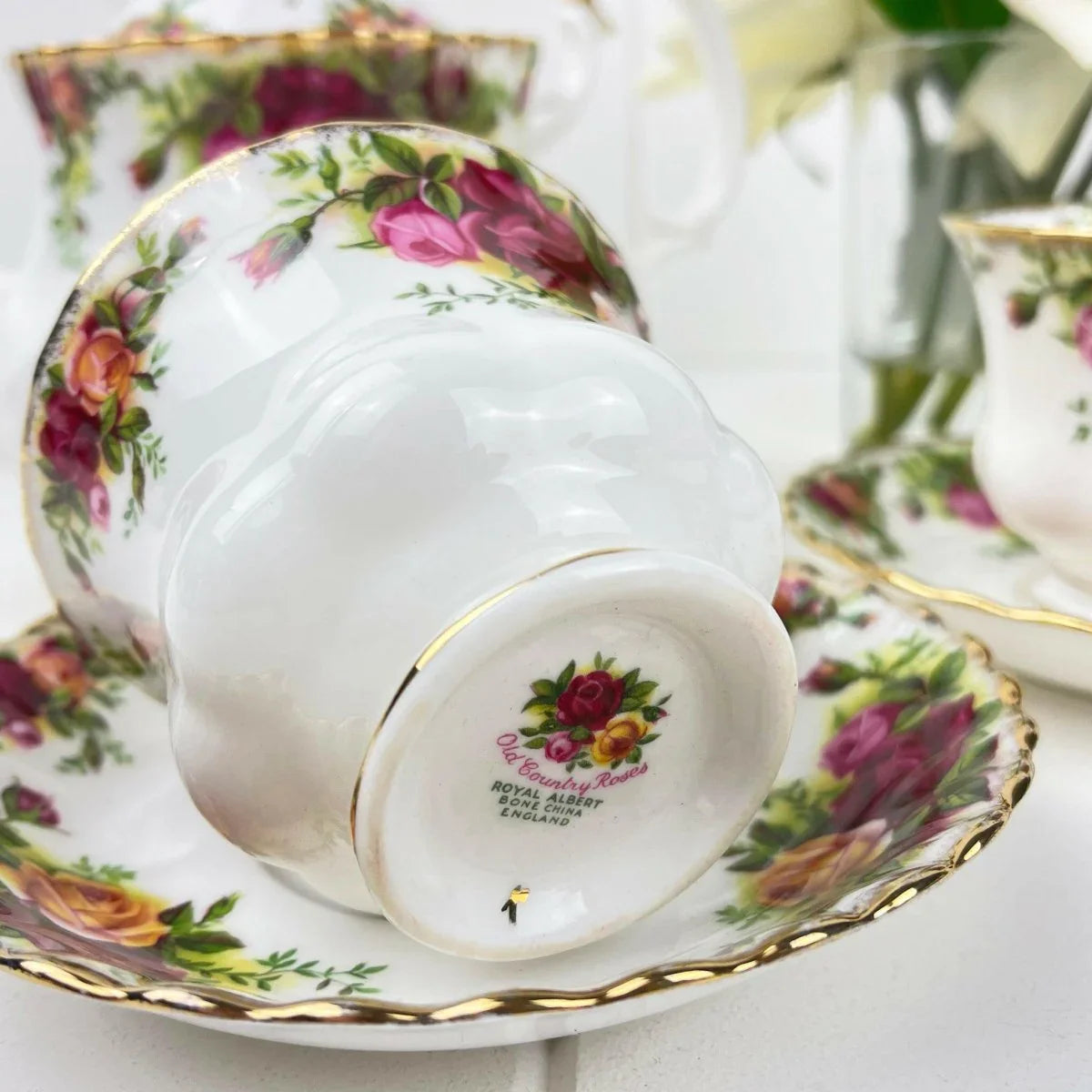 Royal Albert Vintage Old Country Roses Duo - Exquisite Homewares