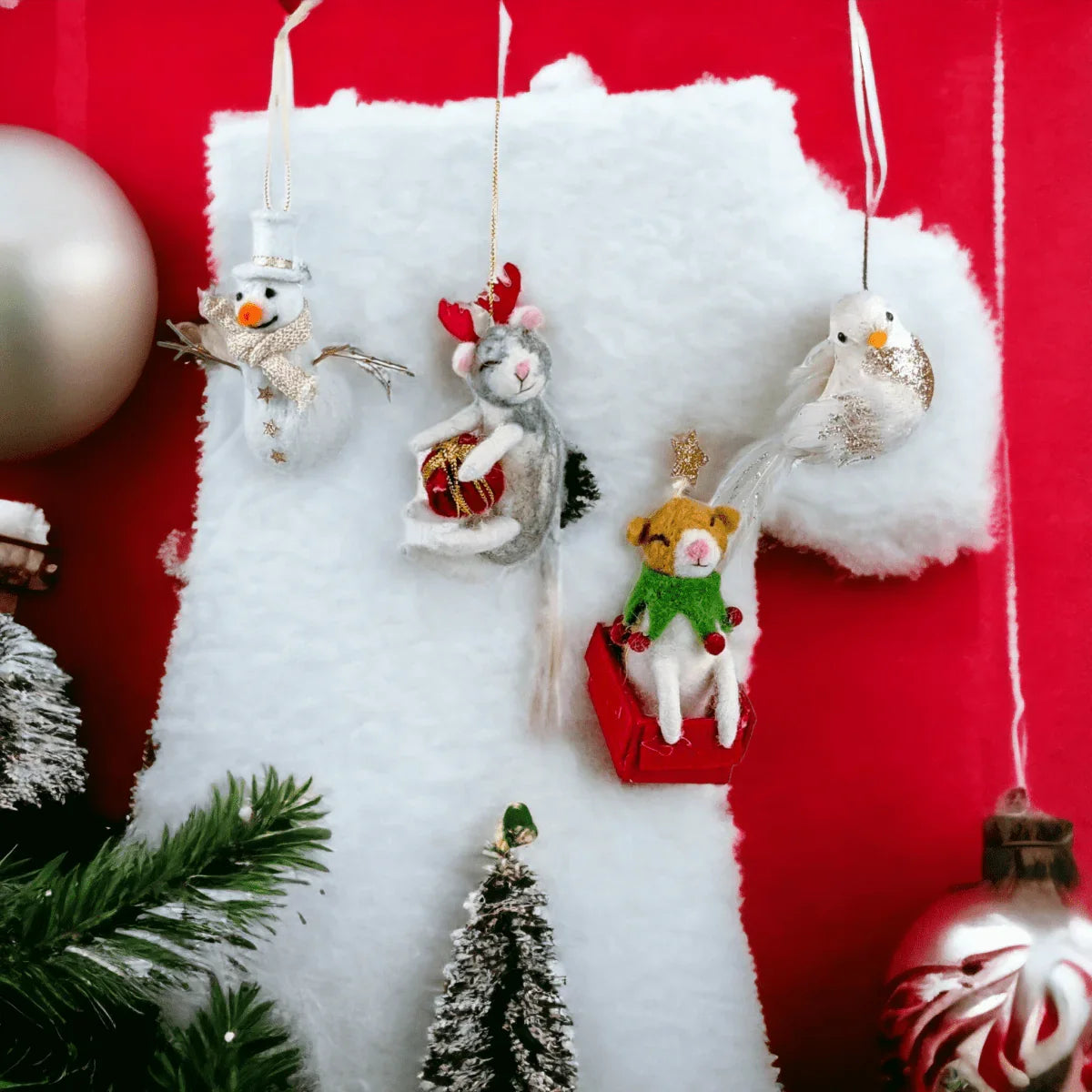 Snowy Tree Hanger - Exquisite Homewares