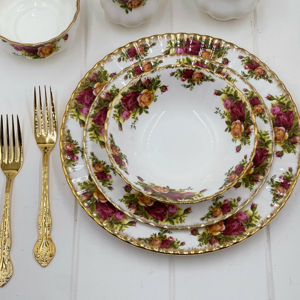 Vintage Rodd 24carat Gold Plated "Golden Glory" 6 person Cutlery Set with Serving Accessories - Exquisite Homewares