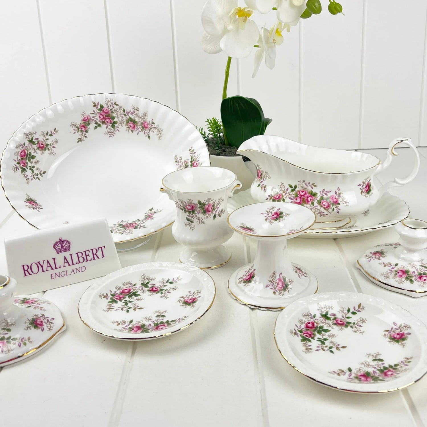Royal Albert Vintage - Exquisite Homewares 