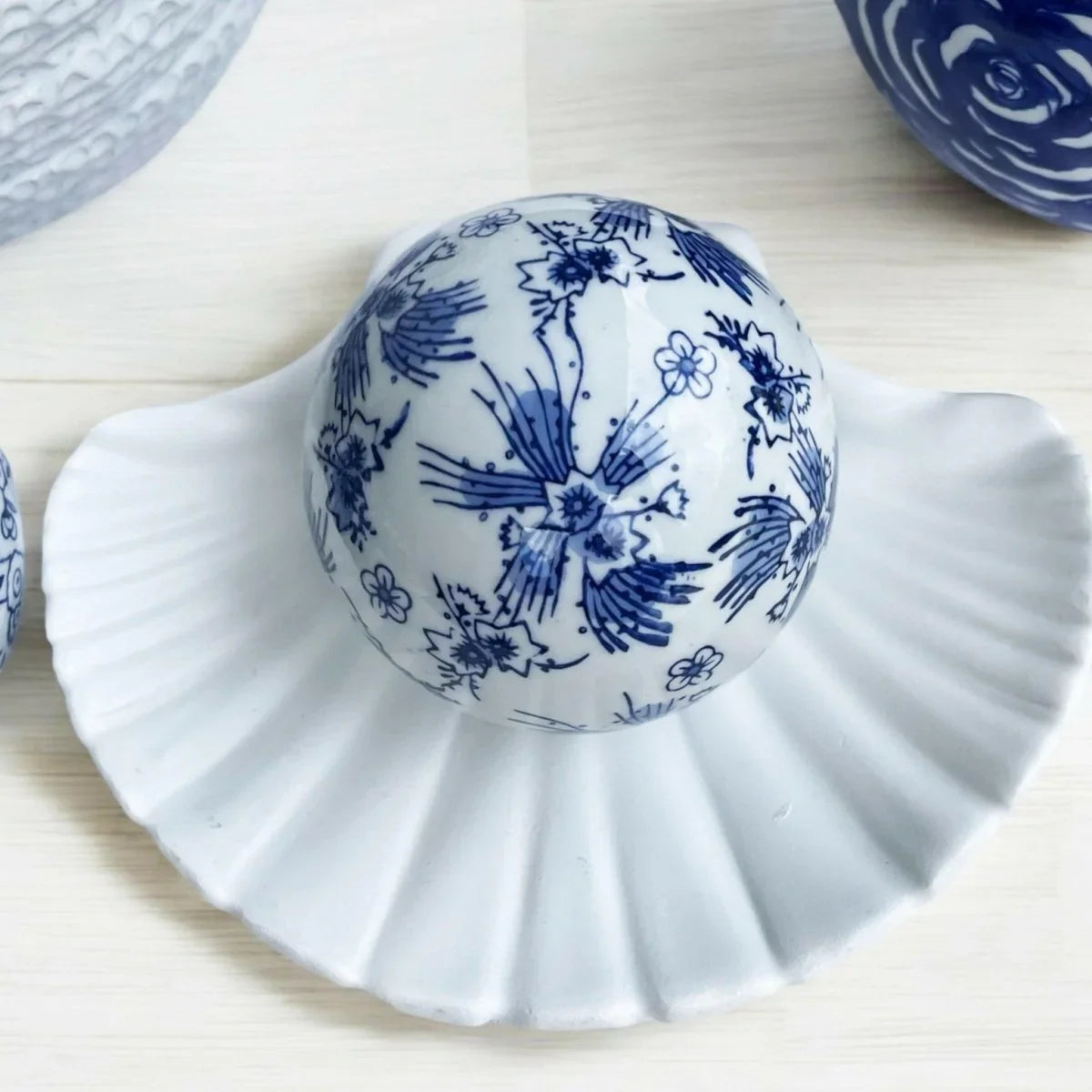 10cm Blue & White Deco Balls - Exquisite Homewares 