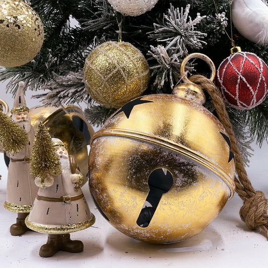 20cm Gold Santa With Tree - Exquisite Homewares