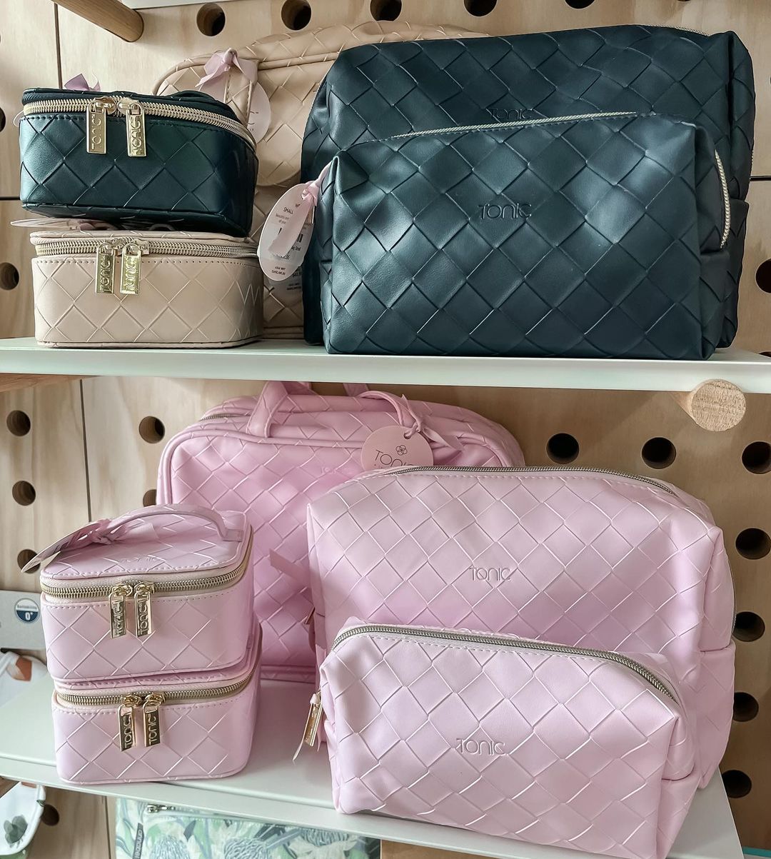 Large Beauty Bag - Woven Peony
