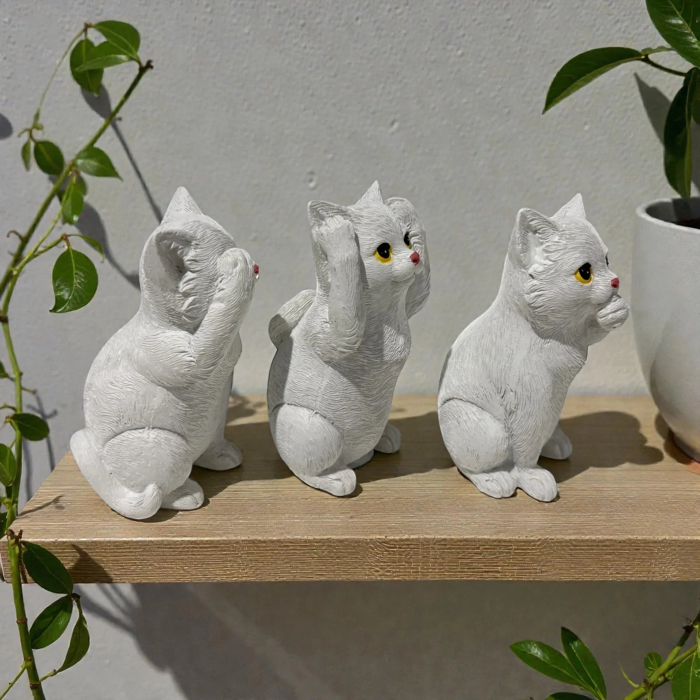 Hear, See, Say No Evil Set Cat White (16x10cm)