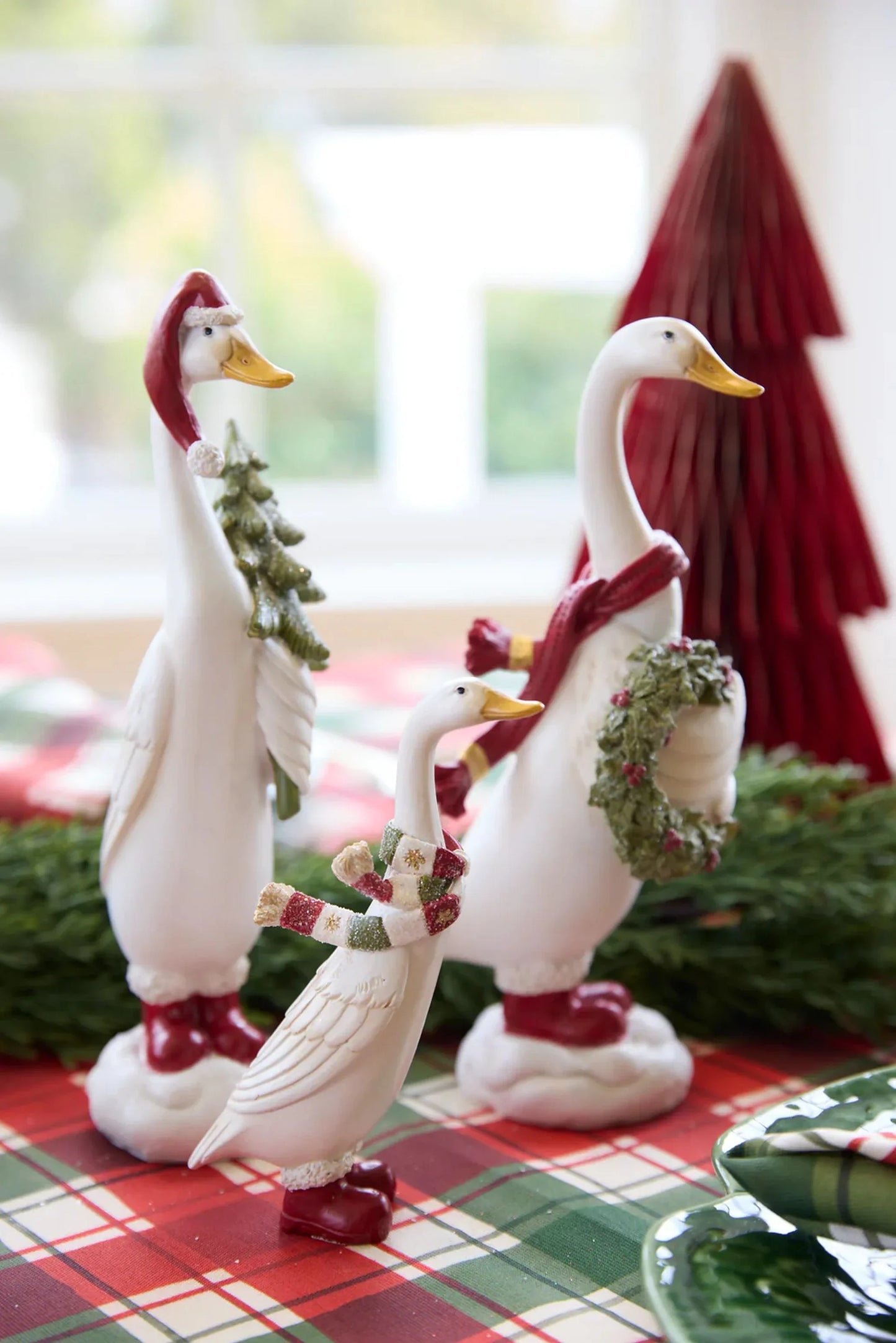 Festive Duck with a Wreath or Tree - 24.5 cm