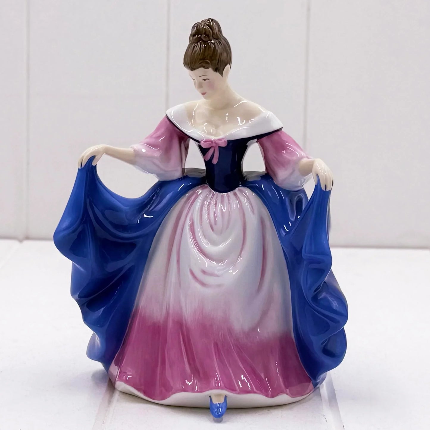 Royal Doulton Pretty Ladies Sara HN 4720