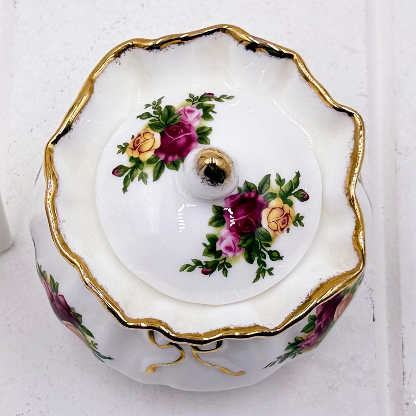 Royal Albert Old Country Roses Dorothy Pot