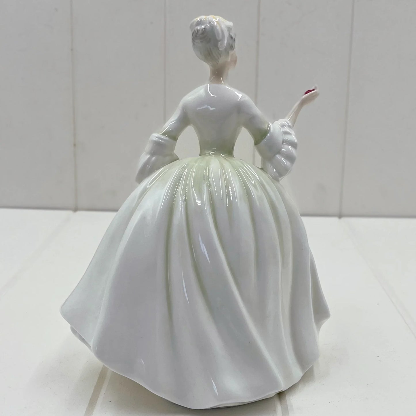 Royal Doulton HN2468 Diana Figurine