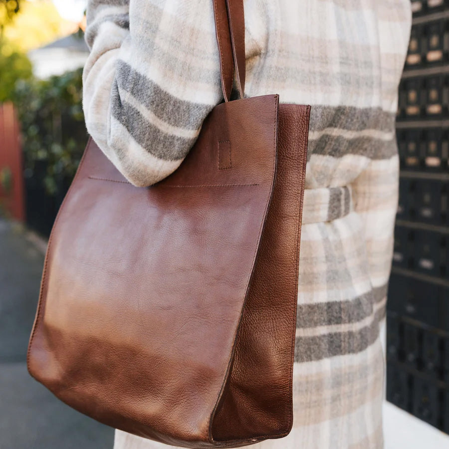Henk Berg Catie Tote in Vintage Tan