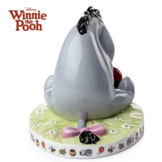 Winnie The Pooh - I Think Its Called Love Statue