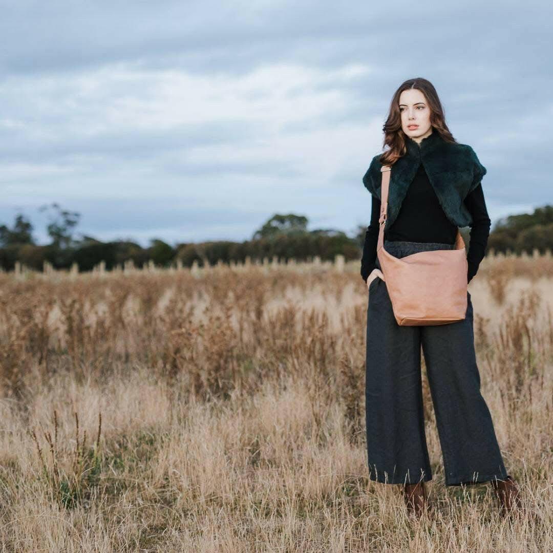 Ella Medium Slouch Bag in Vintage Tan - Exquisite Homewares 