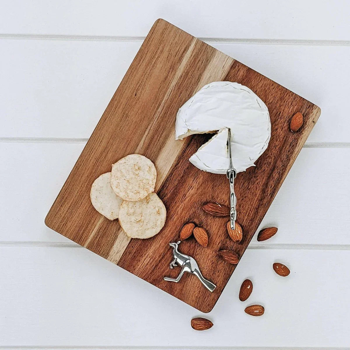 Kangaroo Cheeseboard + Spreader - Exquisite Homewares 