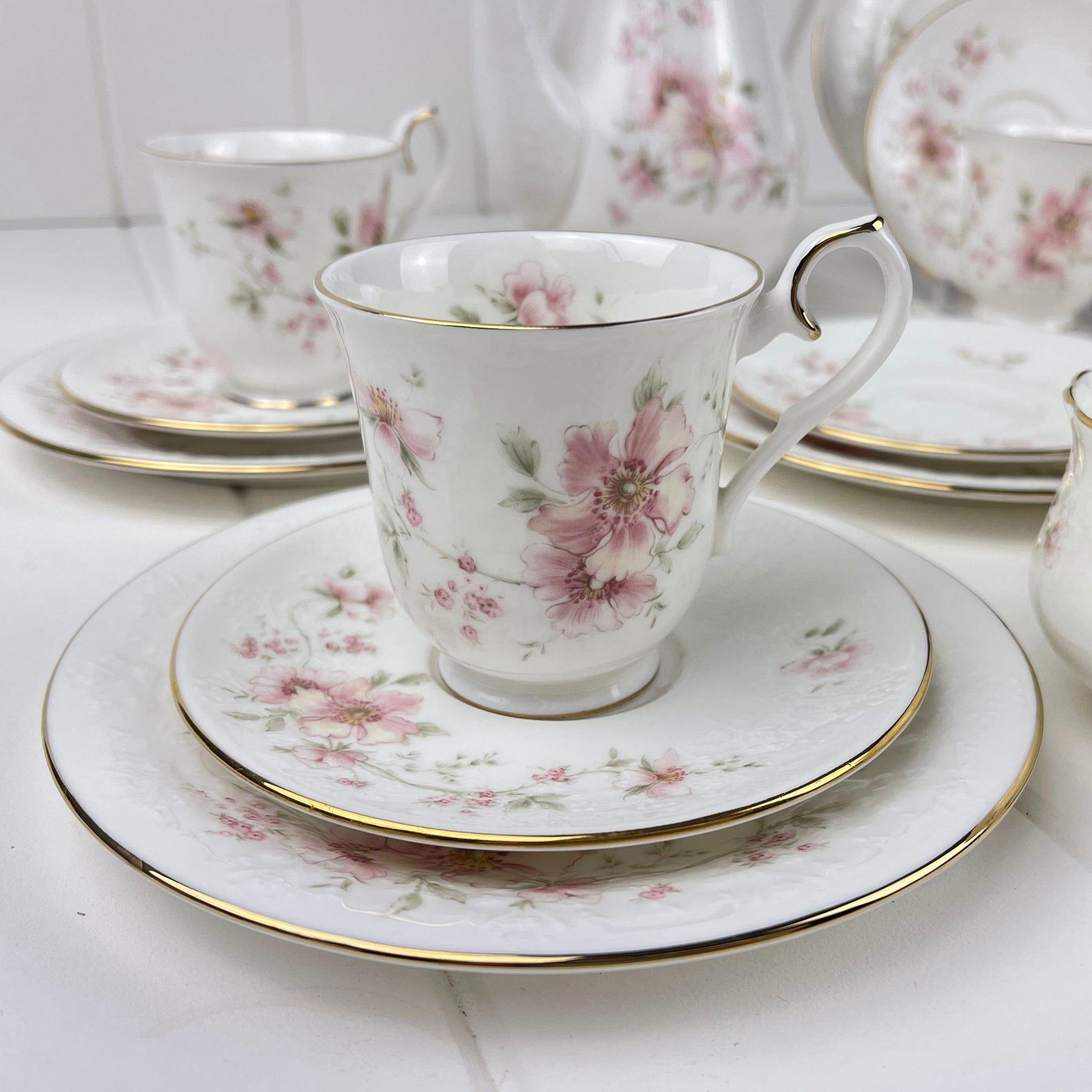 Royal Albert Bone China Royal Albert For all Seasons - Breath of Spring Demitasse Trio