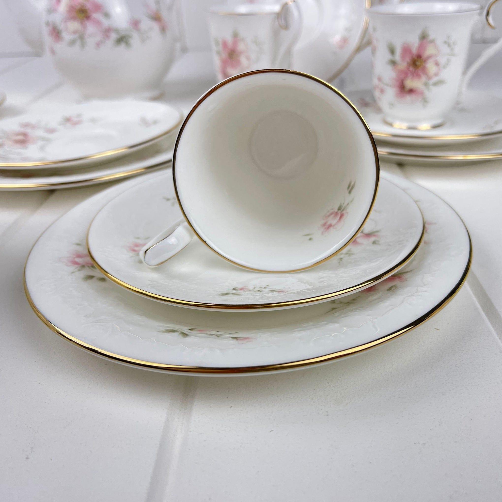 Royal Albert Bone China Royal Albert For all Seasons - Breath of Spring Demitasse Trio