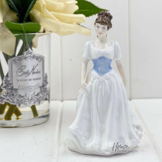Royal Doulton England Collector's Club MELODY 1998 HN 4117 Figurine - Exquisite Homewares