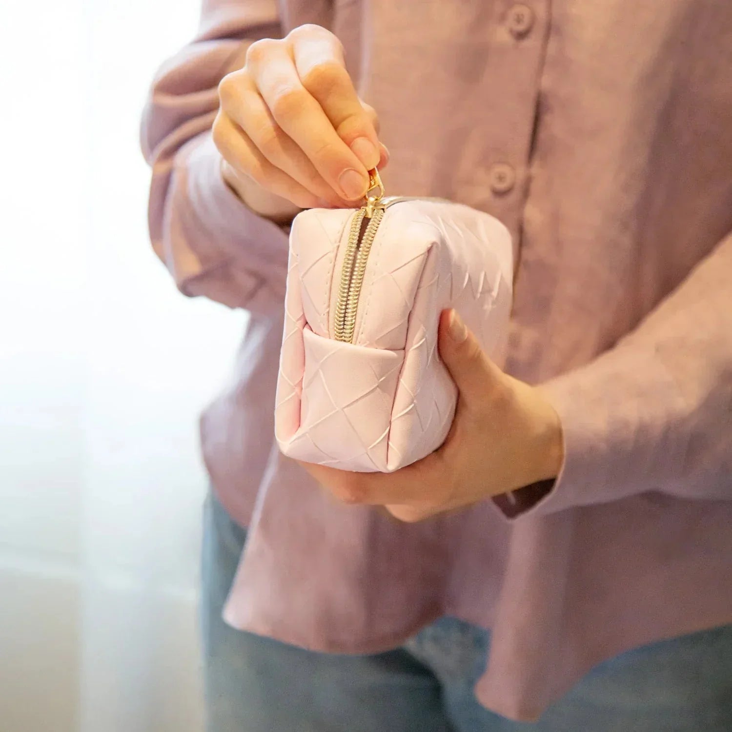 Small Beauty Bag - Woven Peony - Exquisite Homewares 